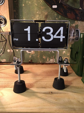 Kikkerland Flip Clock
